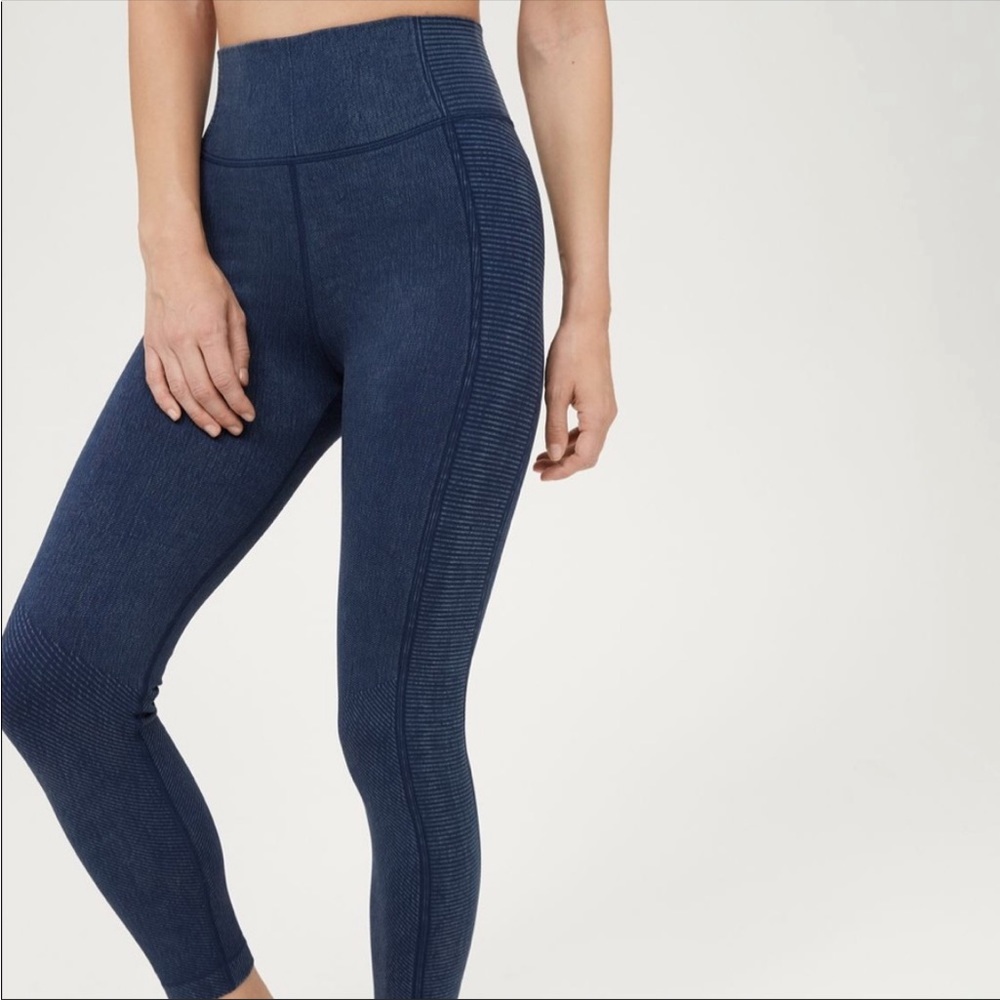Offline Ribbed Leggings
